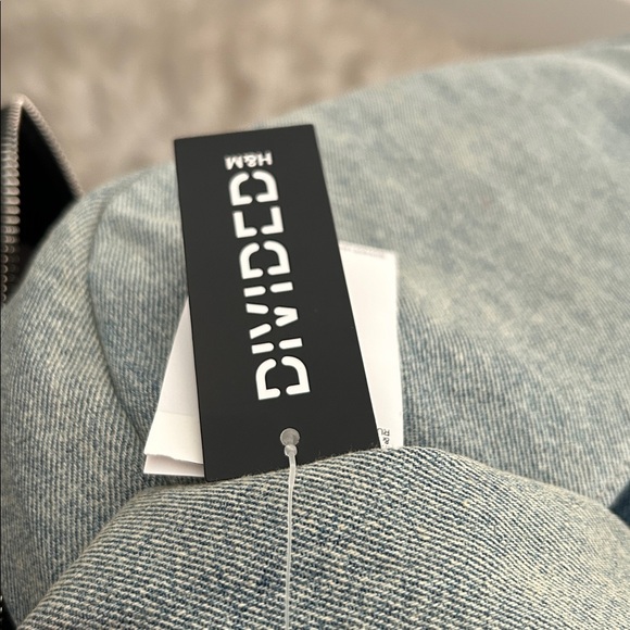 H&M Small Shoulder Bag in Light Blue Denim - Picture 3 of 5